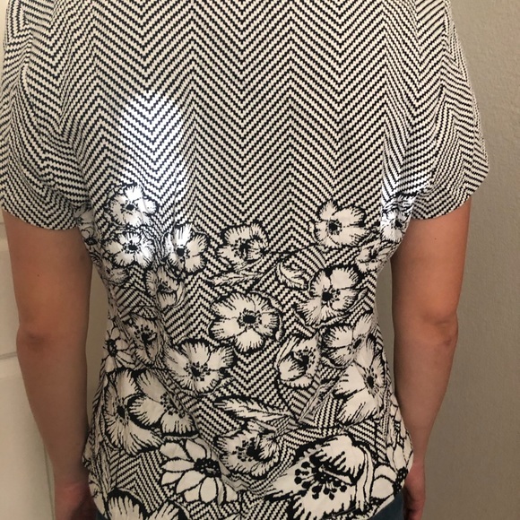 Anthropologie Maeve Hellebore Floral Black on White Top - Picture 2 of 5